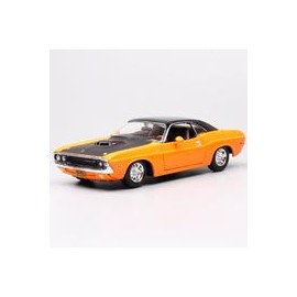 1:24 Scale maisto classic old 1970 Dodge Challenger RT-JuguetesSol-Lo nuevo